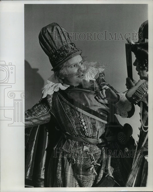 1977 Press Photo Montgomery Davis in "Volpone" by Milwaukee Repertory Theater-Historic Images