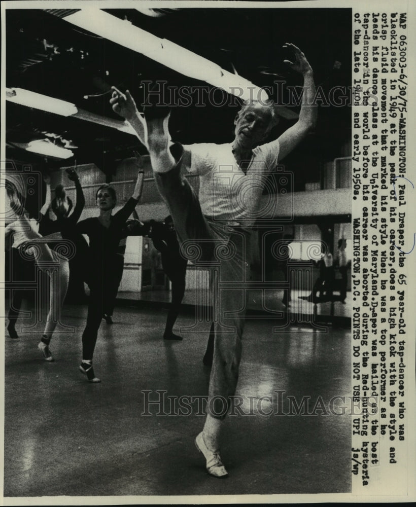 1975 Paul Draper leads his dance class at University of Maryland.-Historic Images