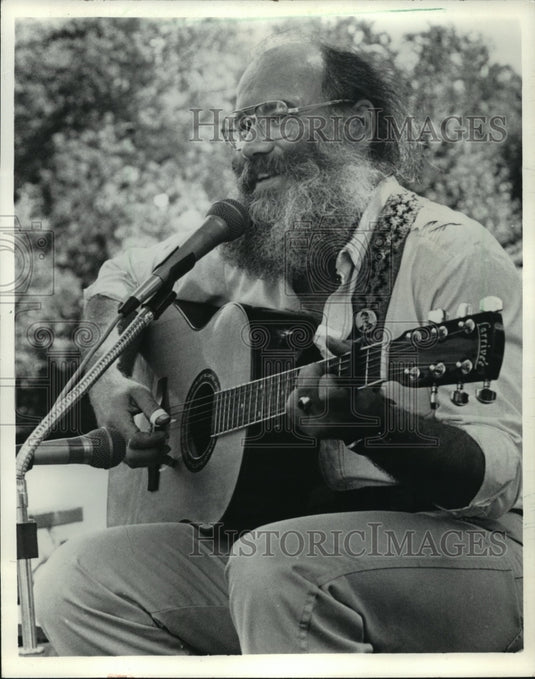 1987 Press Photo Folk Singer David Drake, Mitchell Park Domes Christmas Concert - Historic Images