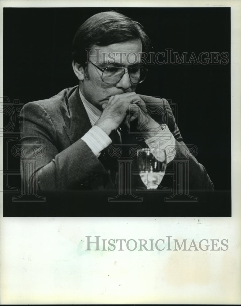 1983 Press Photo Lloyd Dobyns, News Correspondent - mjp09710- Historic Images