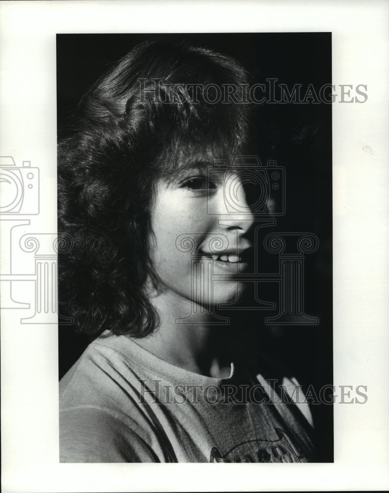 1982 Press Photo Sarah Denu, Acrobat to Attempt World Record - mjp09714 - Historic Images