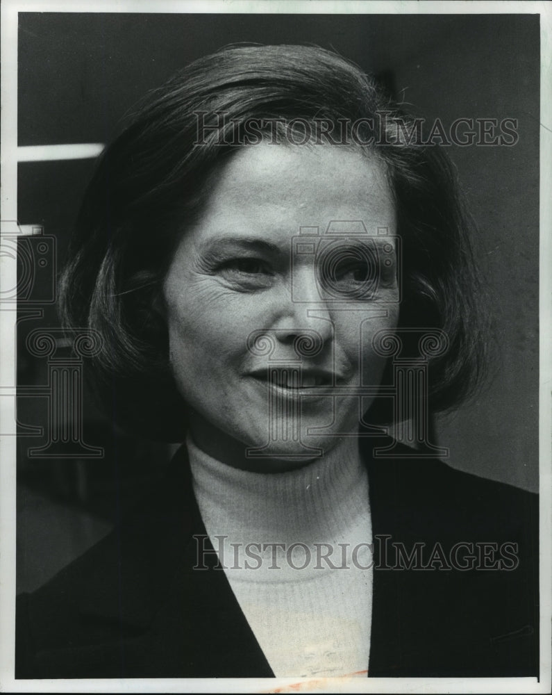 1977, Nancy Dickerson, TV newscaster and lecturer. - mjp09781 - Historic Images