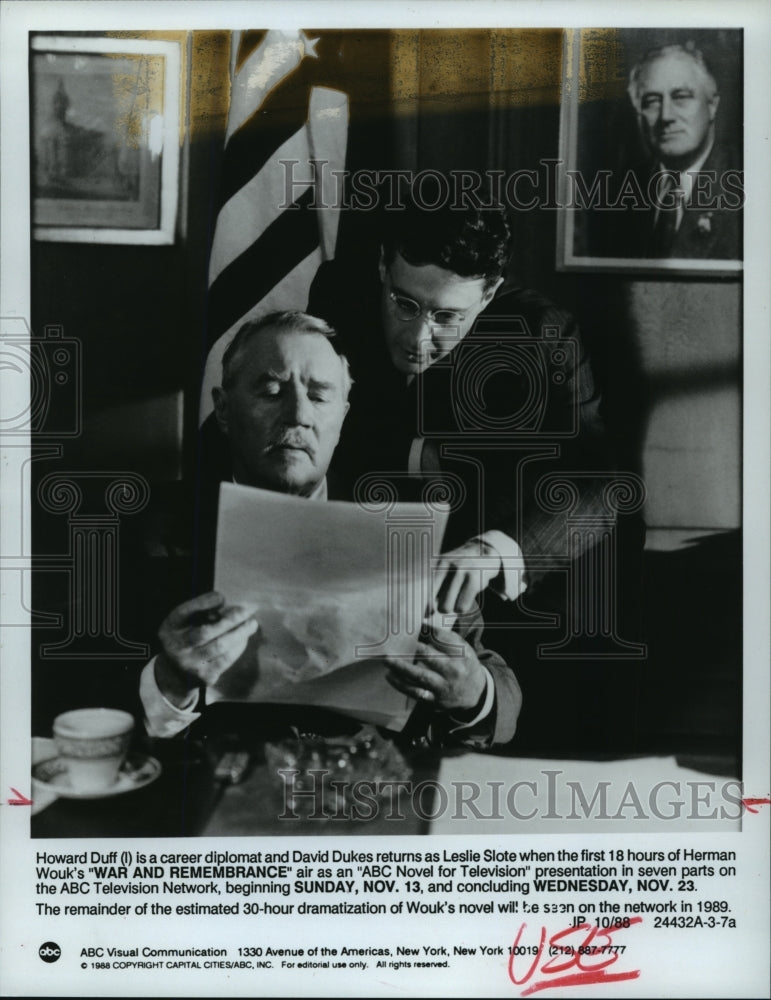 1988 Press Photo Howard Duff and David Dukes in War and Remembrance, on ABC. - Historic Images