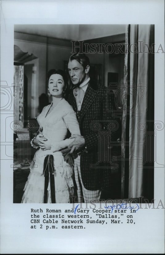 Press Photo Actress Ruth Roman, Gary Cooper in "Dallas" TV Series - mjp09926 - Historic Images