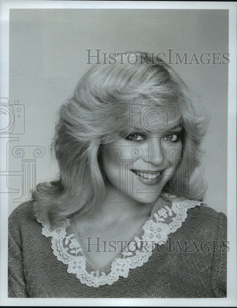1984 Press Photo Actress Lydia Cornell as Sara Rush for "Too Close for Comfort" - Historic Images