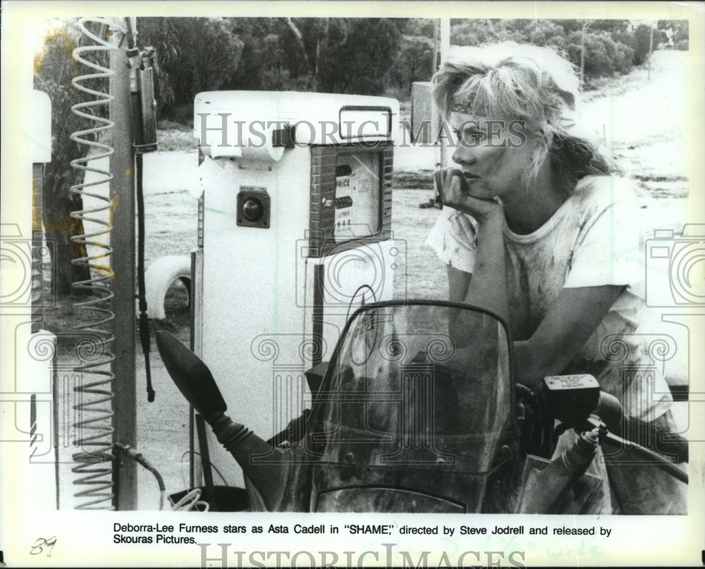 1988 Press Photo Deborra-Lee Furness in a scene from Shame. - mjp10216-Historic Images