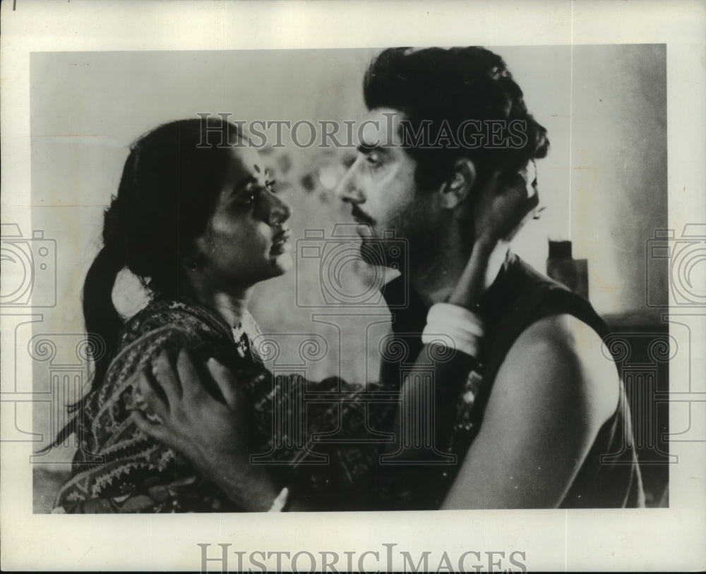 1990 Press Photo Smita Patil in a scene from Spices. - mjp10224- Historic Images