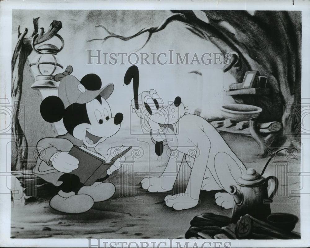 1979 Press Photo Mickey Mouse and Pluto. - mjp10297 - Historic Images