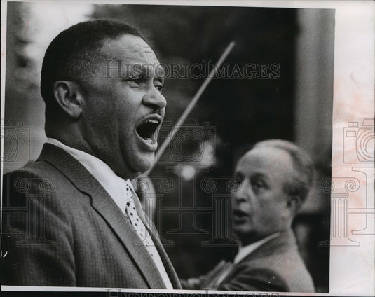 1959 Press Photo Howard Barlow, Todd Duncan Rehearse "Music Under the Stars" - Historic Images