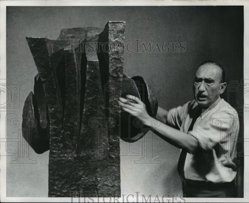 1969 Press Photo Sculptor Seymour Lipton with one of his creations - mjp10345 - Historic Images