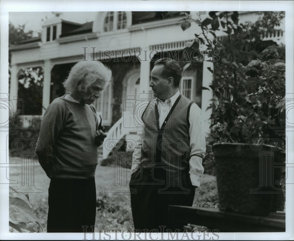 1989 Press Photo Michael Tucker, Peter Boretsky in &quot;Day One&quot; CBS TV Special - Historic Images