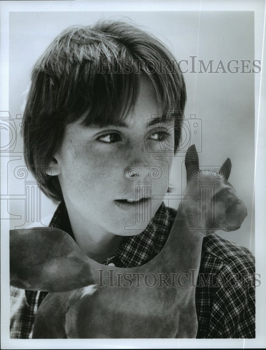 1977 Press Photo Actor Ike Eisenmann as Charles in "The Winged Colt" ABC TV - Historic Images