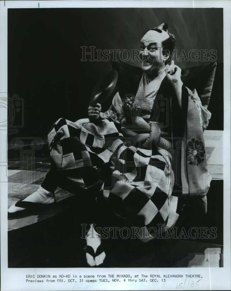 1987 Press Photo Actor Eric Donkin as Ko-Ko in "The Mikado" Royal Alexandria - Historic Images