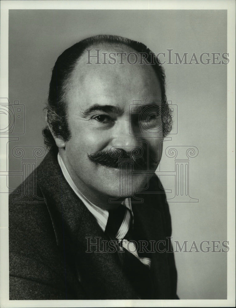 1975 Press Photo Dan Cordtz, ABC News National Economic Correspondent.-Historic Images