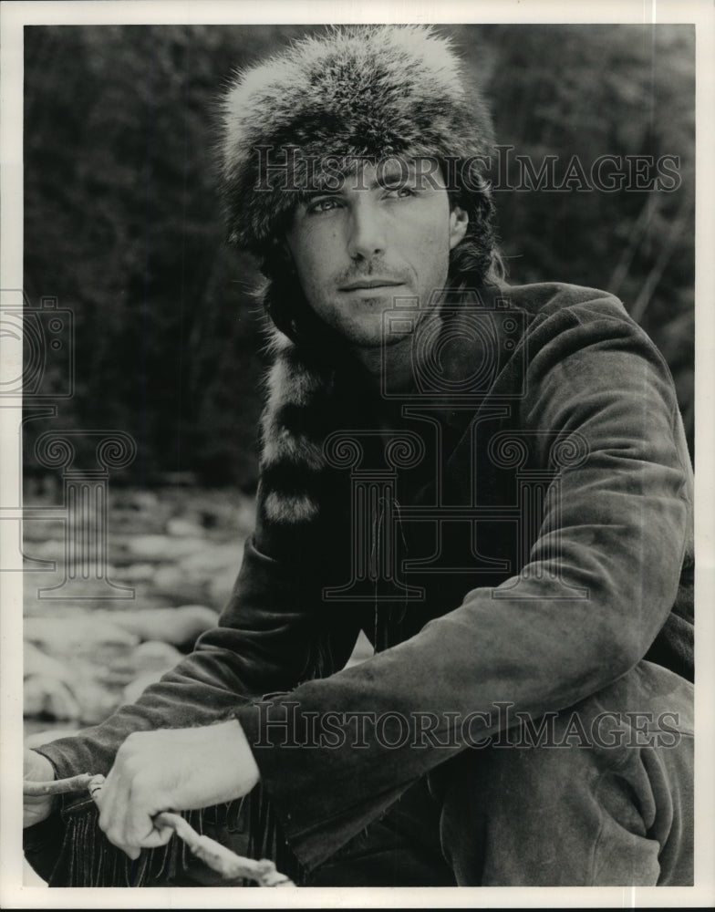 1988, Tim Dunigan stars in the title role on Davy Crockett. - Historic Images