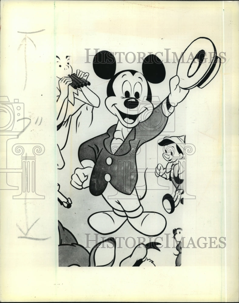1983 Press Photo Walt Disney's famous character Mickey Mouse. - mjp10581 - Historic Images