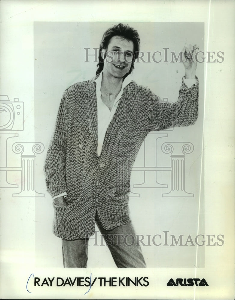 1984 Press Photo Ray Davies lead singer for The Kinks. - mjp10608 - Historic Images