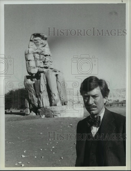 1980 Robin Ellis stars in The Curse of King Tut's Tomb, on NBC. - Historic Images