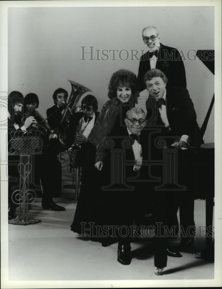 1981, Jack Elliott and George Burns on Live from Studio 8H, on NBC. - Historic Images