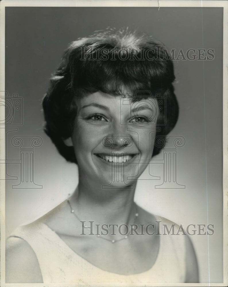 1968 Press Photo Jo Ann Cupery, Alice in Dairyland beauty queen in Wisconsin. - Historic Images