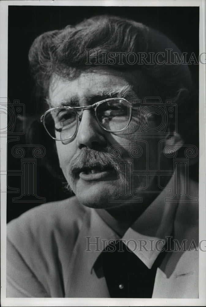 1972, Actor Robert Dawson playing Mark Twain in Milwaukee in 1972. - Historic Images