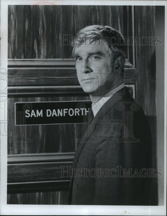 1970 Press Photo Actor Leslie Nielsen - mjp11113 - Historic Images
