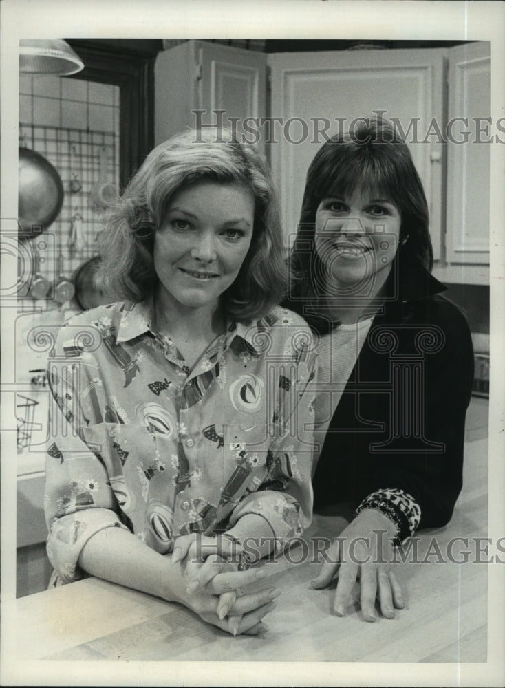 1986, Susan Saint James, Jane Curtin for &quot;Kate &amp; Allie&quot; CBS TV Series - Historic Images