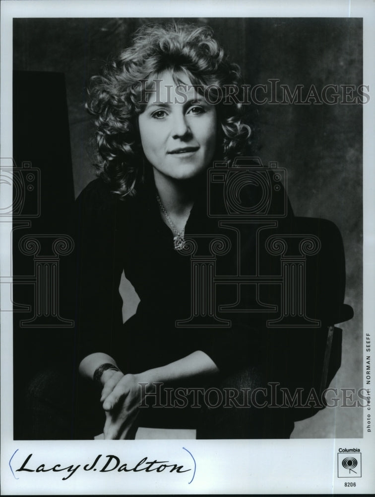 1982 Press Photo Lacy J. Dalton, country singer, songwriter and musician. - Historic Images