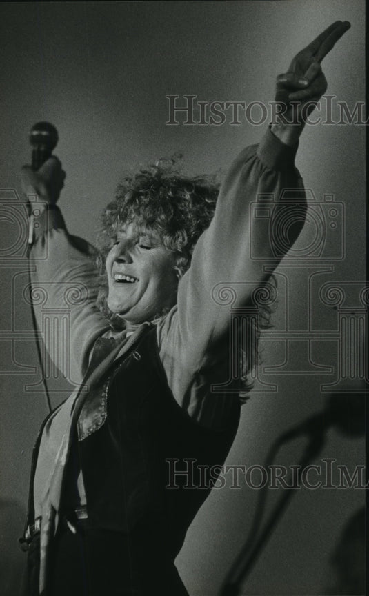 1982, Lacy J. Dalton performs at the Wisconsin State Fair. - Historic Images