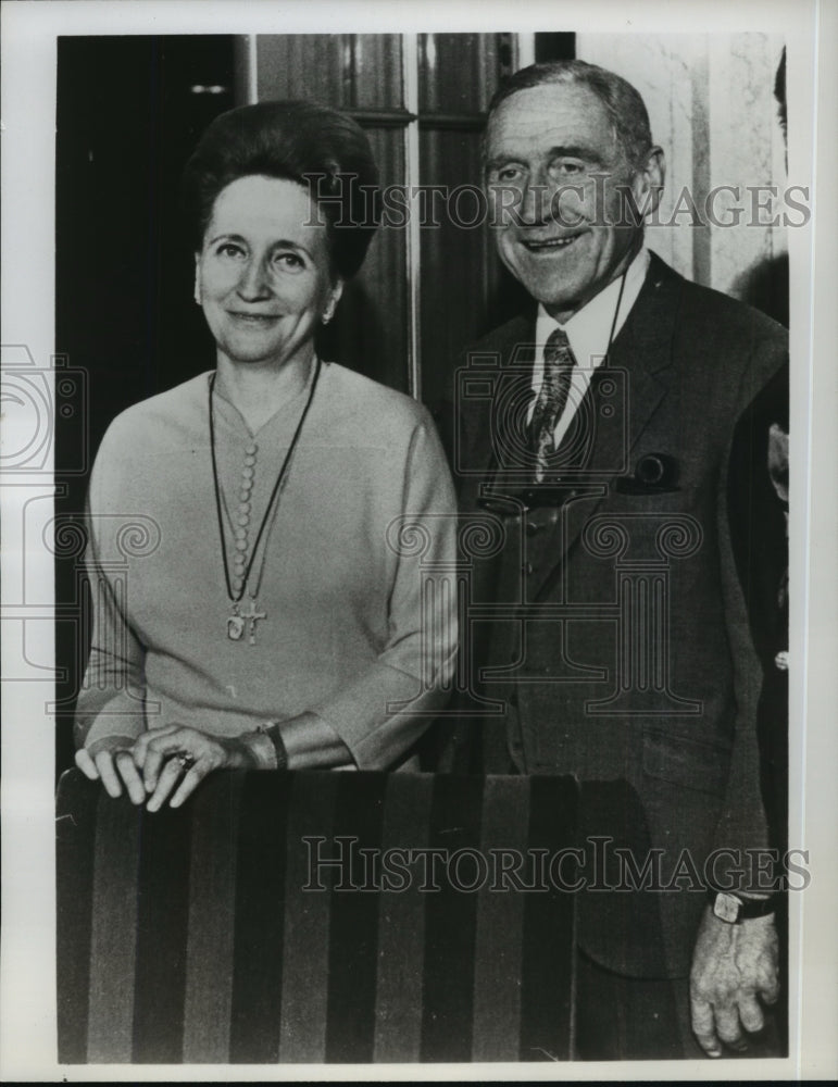 1977 Press Photo Margaret Truman Daniel with actor James Whitmore, on NBC. - Historic Images