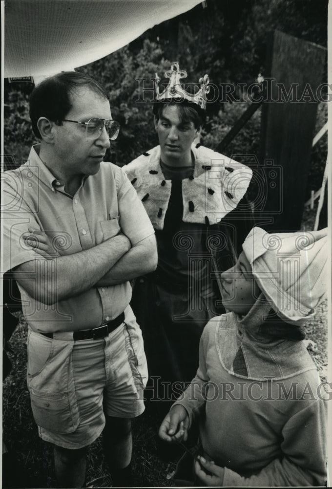 1988 Richard Di Prima talks with Dylan Powers and Rosie Hunter. - Historic Images