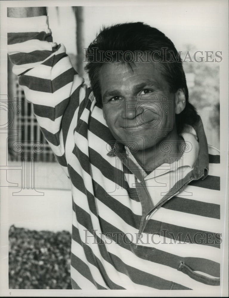 1988, David Leisure stars on Empty Nest, on NBC. - mjp11324 - Historic Images