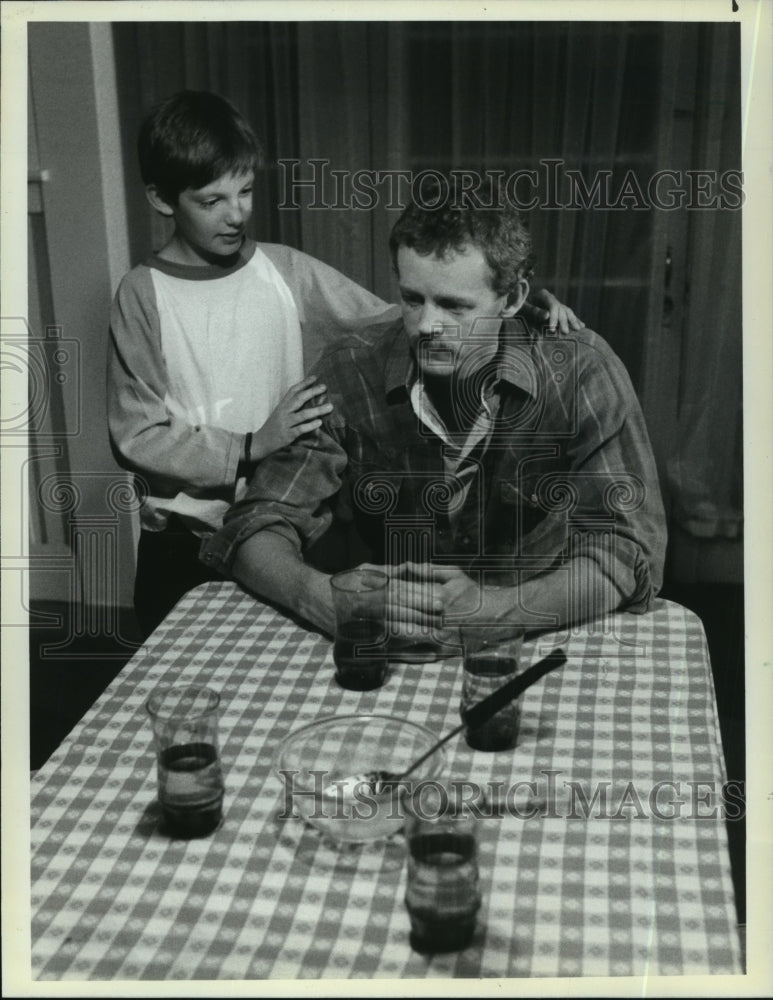 1988 Press Photo David Morse and Lukas Haas star in A Place at the Table, on NBC - Historic Images