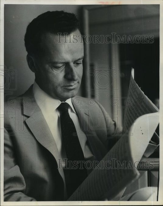 1956 Press Photo Carmen Dragon, Hollywood musical director, in Milwaukee. - Historic Images