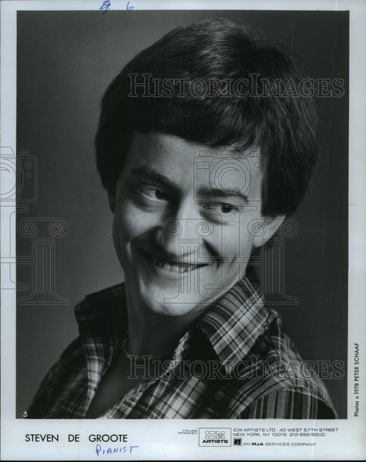 1978, Steven De Groote, South African classical pianist. - mjp11484 - Historic Images