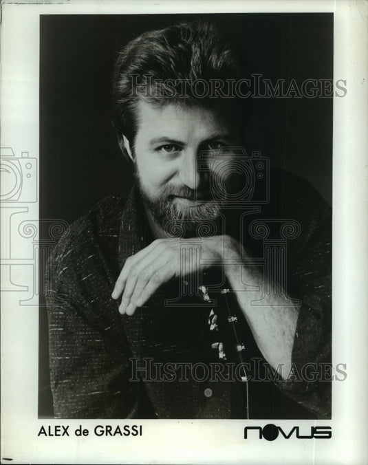 1987, Alex de Grassi, fingerstyle guitarist. - mjp11487 - Historic Images