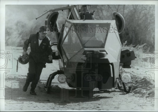 1984 Press Photo James Farentino stars in Blue Thunder. - mjp11622 - Historic Images