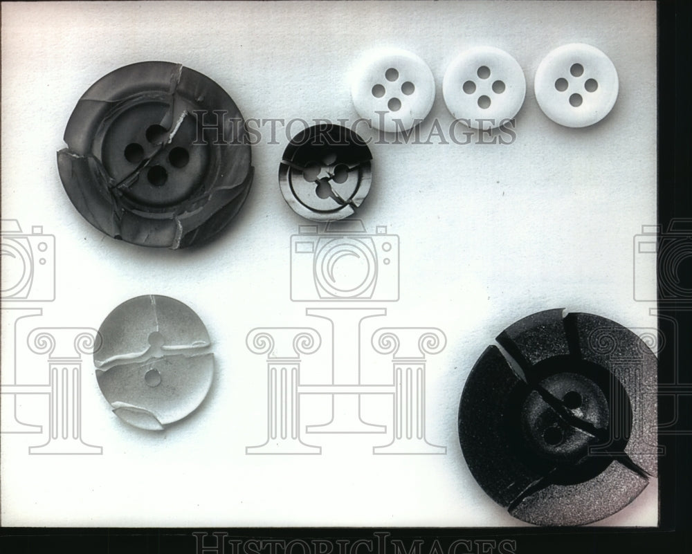 1993 Press Photo Fashion Broken Buttons &amp; Unbroken - mjp11674 - Historic Images
