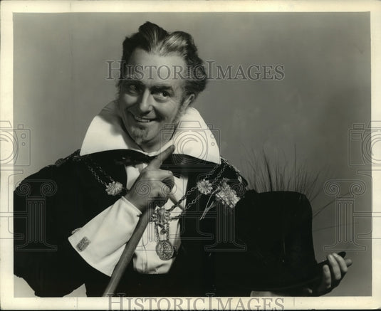 Press Photo Shakespearean Actor Maurice Evans as Malvolio in "Twelfth Night" - Historic Images