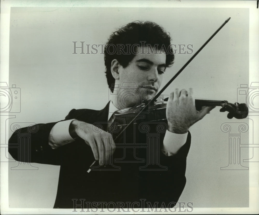 1988 Press Photo Ralph Evans, 1st violin of Fine Arts Quartet Vivaldi 4 Seasons - Historic Images