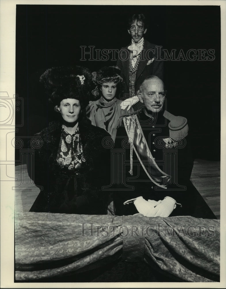 1983 Press Photo Falls Patio Players &quot;The Good Doctor&quot; Play Cast Members - Historic Images