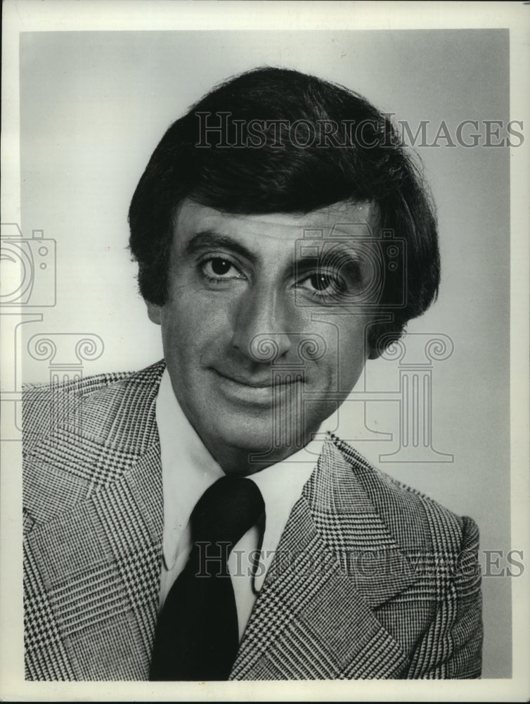 1974 Press Photo Actor Jamie Farr - mjp12017-Historic Images