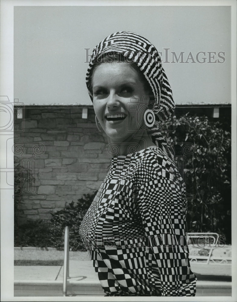 1966 Press Photo Actress Sharon Farrell - mjp12261 - Historic Images