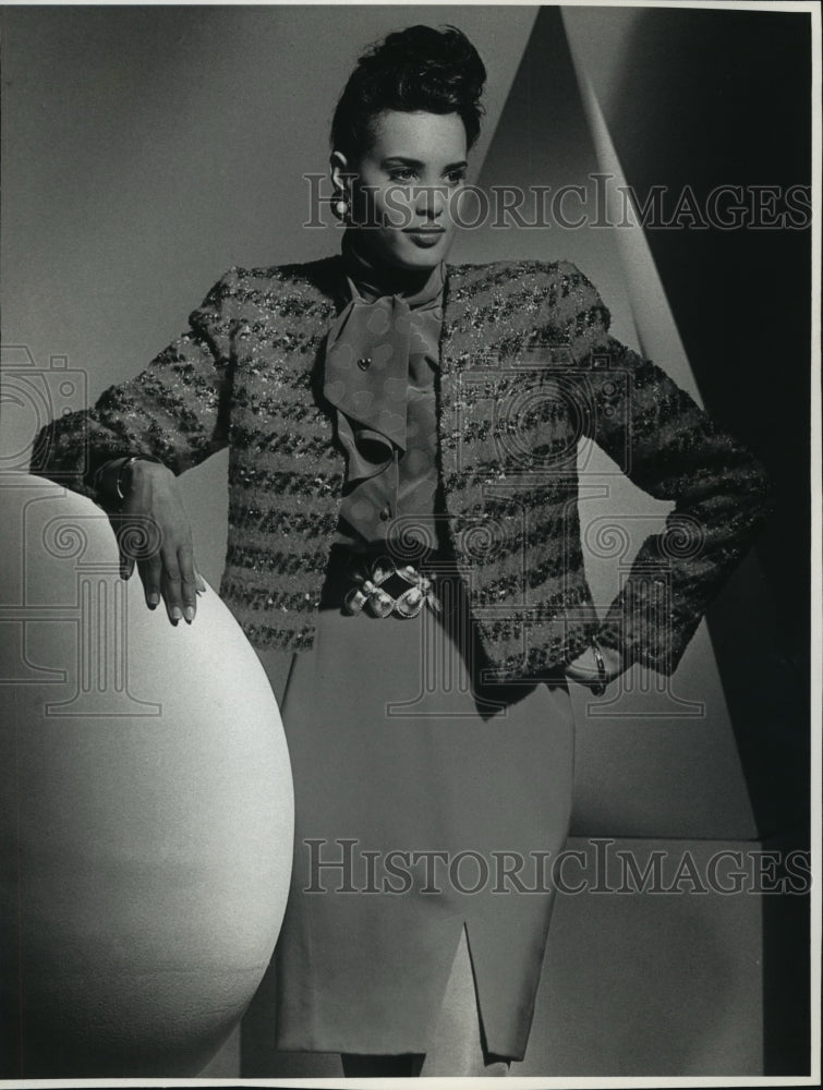 1992, Fashion Model Dottie Mock Wearing Doncaster Outfit - mjp12328 - Historic Images