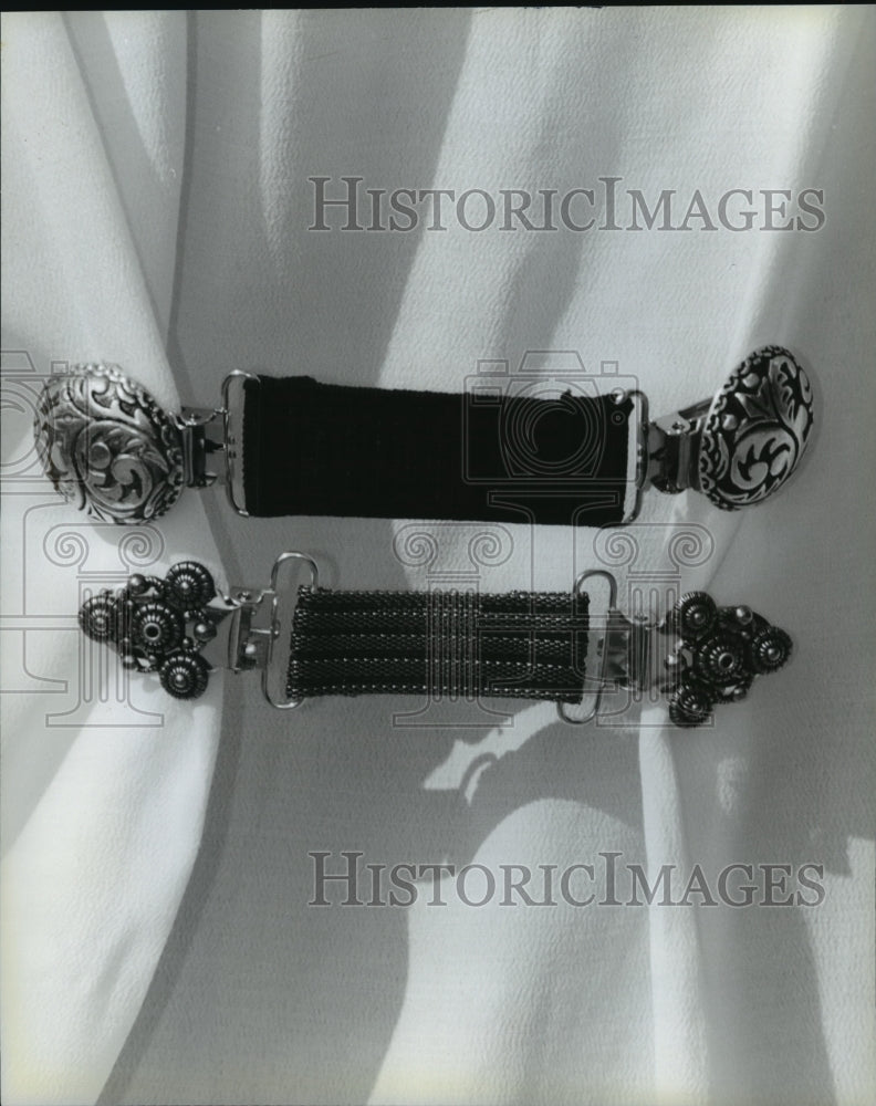 1993 Press Photo Fashion Jacket Clips Accessories - mjp12334 - Historic Images