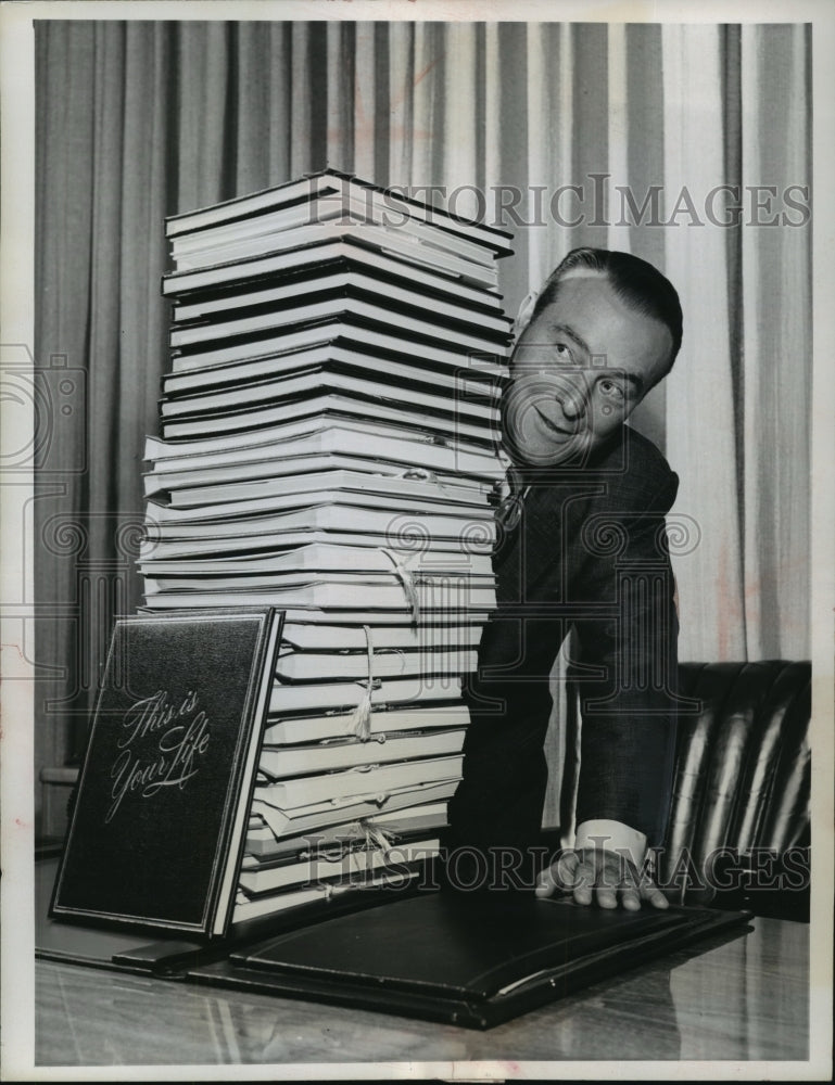Press Photo Host Ralph Edwards presents "This Is Your Life" - mjp12443 - Historic Images