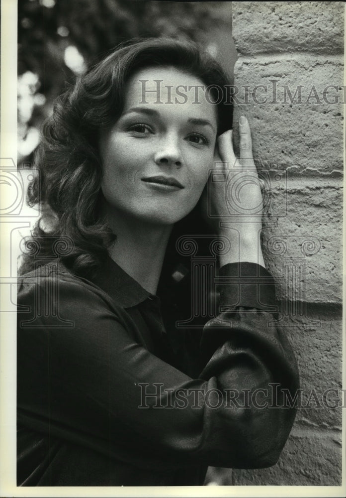 1984 Press Photo Janet Eilber at MGM Studios for &quot;Two Marriages&quot; TV Series - Historic Images