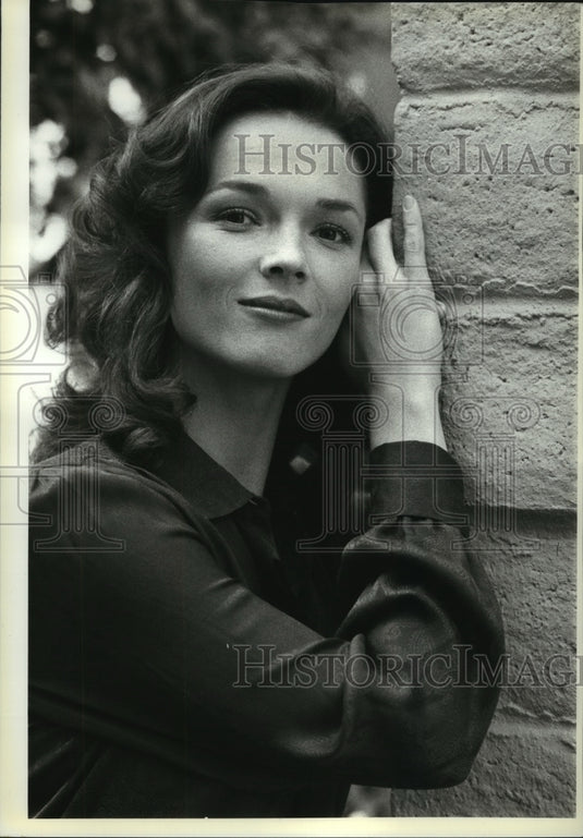 1984 Press Photo Janet Eilber at MGM Studios for "Two Marriages" TV Series - Historic Images