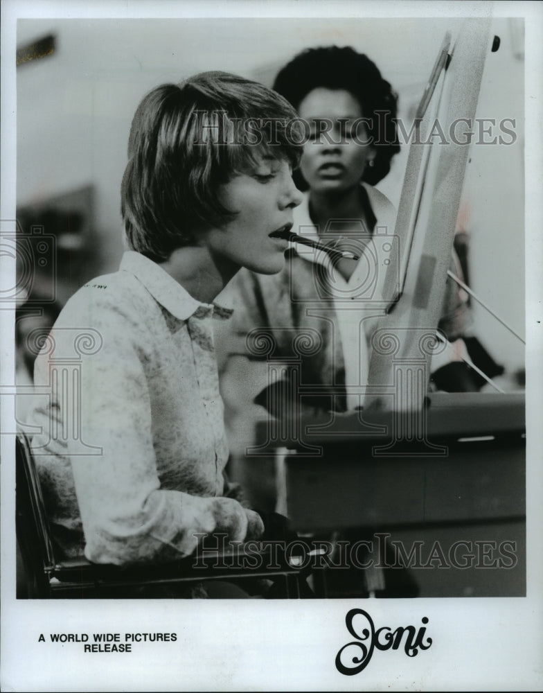 1981 Press Photo Paraplegic Joni Eareckson stars as herself in "Joni" - Historic Images