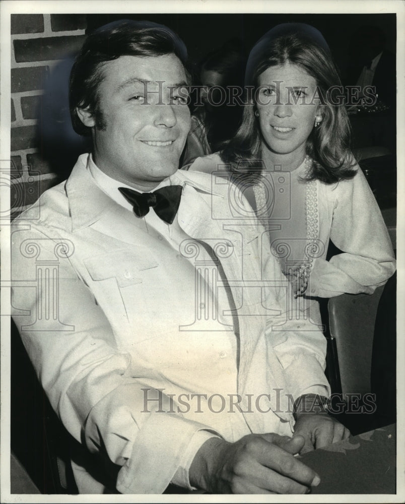 1974 Press Photo Pianist and bandleader Peter Duchin and wife, Cheray Zaurderer.-Historic Images